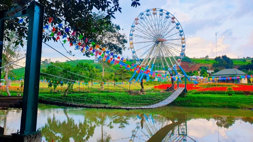 Đu quay lồng cao 36m - cao nhất Tây Nguyên