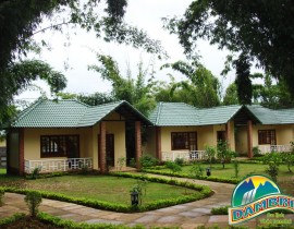 khu-du-lich-dambri-nha-biet-lap-bungalow.jpg